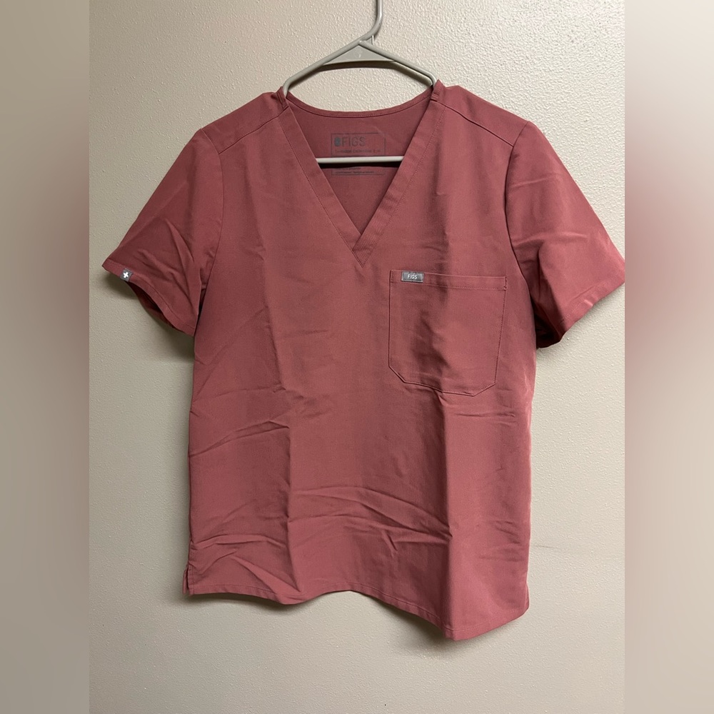 Mauve Catarina One-Pocket Top- FIGS
